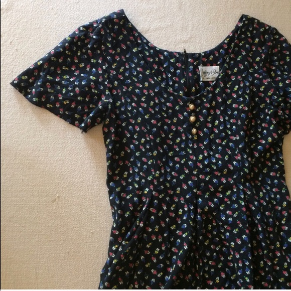Vintage Dresses & Skirts - Vintage Floral Dress